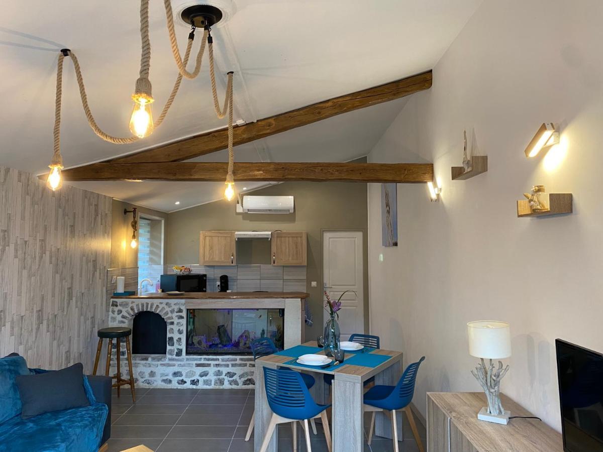 Les 4 Seasons, Agreable Gite Avec Terrasse Et Jardin La Croix Bigot Eksteriør bilde